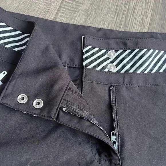 SLAZENGER |  Vintage Black Golf Sport Shorts - Picture 5 of 9